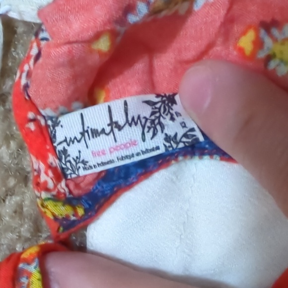 DONATED EACH FP/NASTY GAL/UO/BILLABONG LOT - Picture 16 of 16